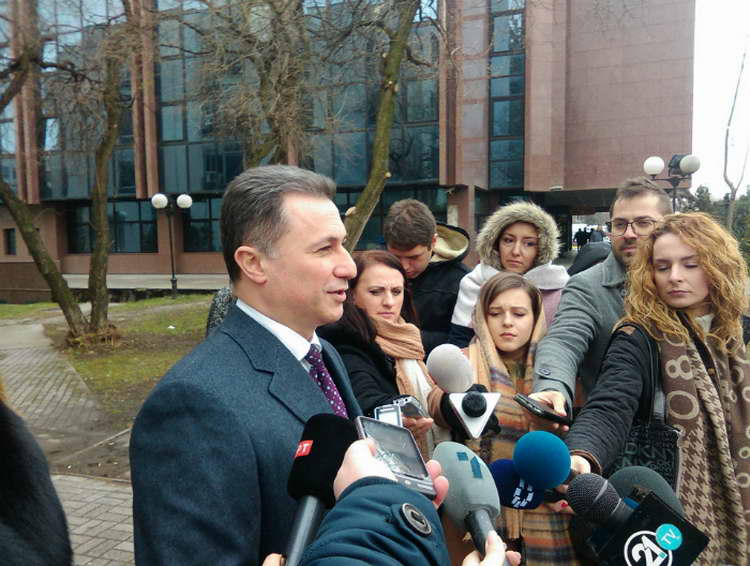 Фетаи побара најстроги казни за Груевски и Јанакиески за насилствата пред Општина Центар