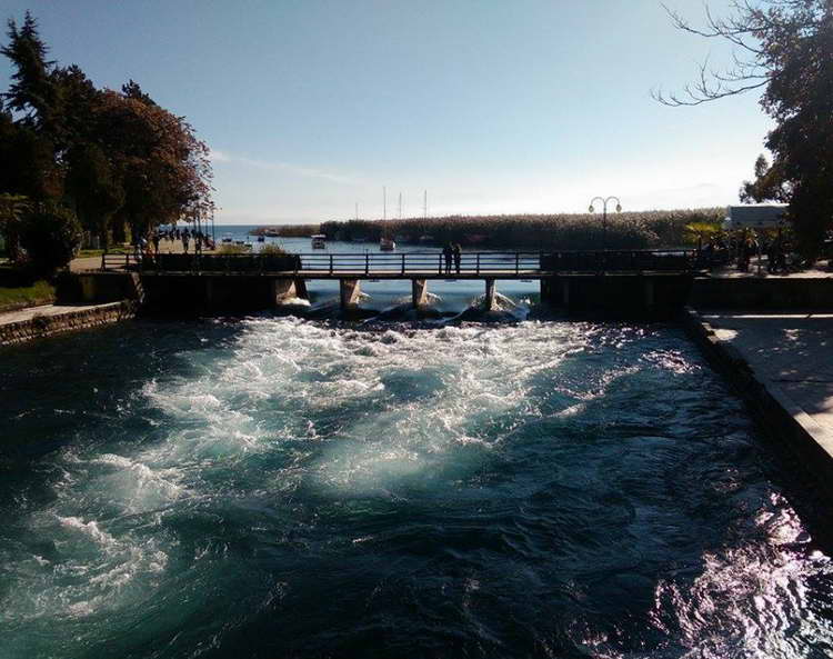 ЕЛЕМ продолжува со максимално испуштање на водата од Охридско Езеро