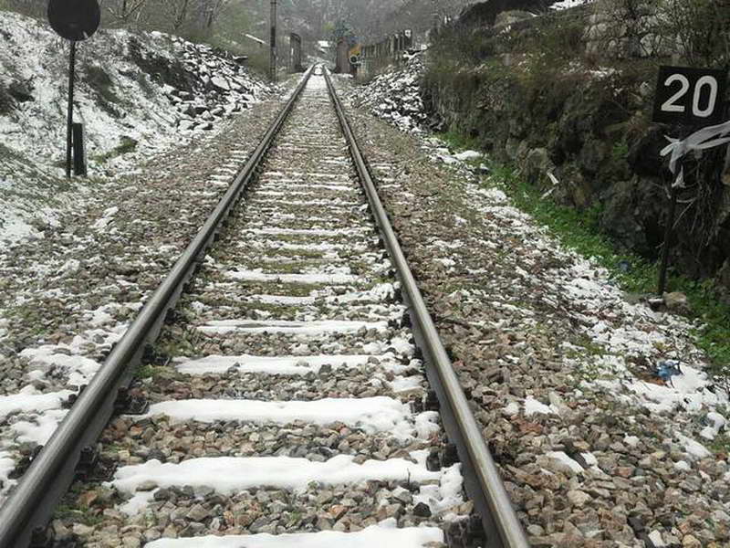 Железничкиот сообраќај на пругата Велес – Гевгелија се одвива нормално