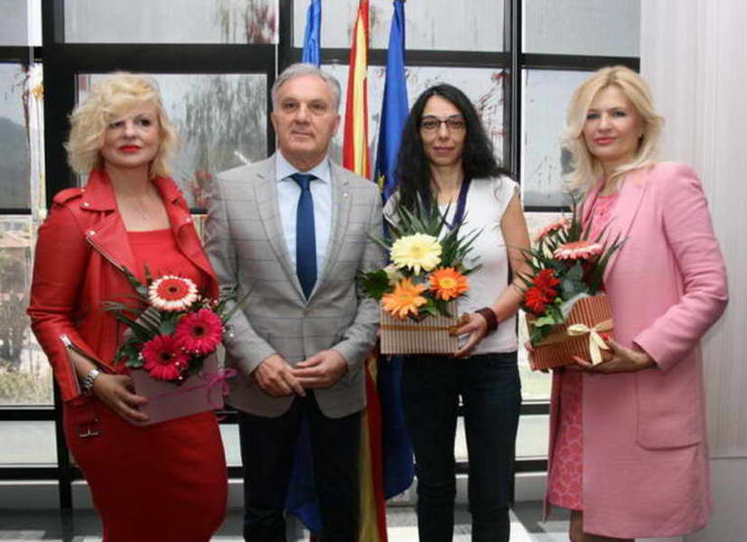 Градоначалникот Илија Јованоски оствари средба со трите најуспешни прилепски менаџерки