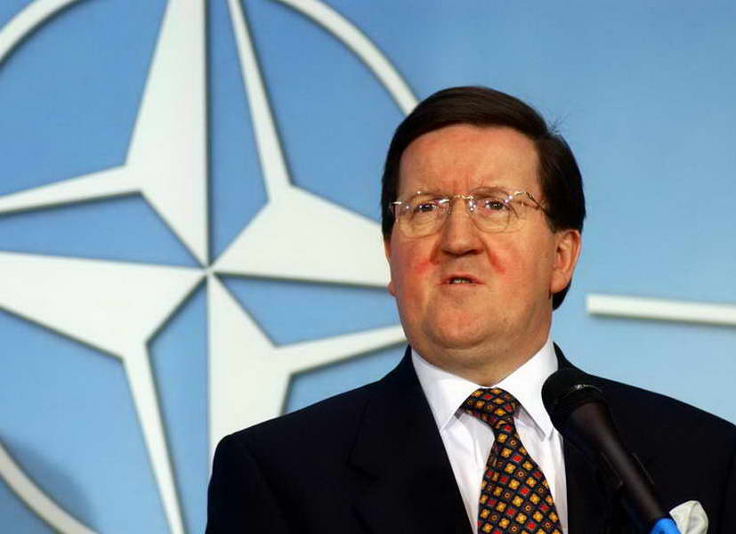 Лорд Џорџ Робертсон: Нема начин да се влезе во НАТО без да биде постигнат консензус