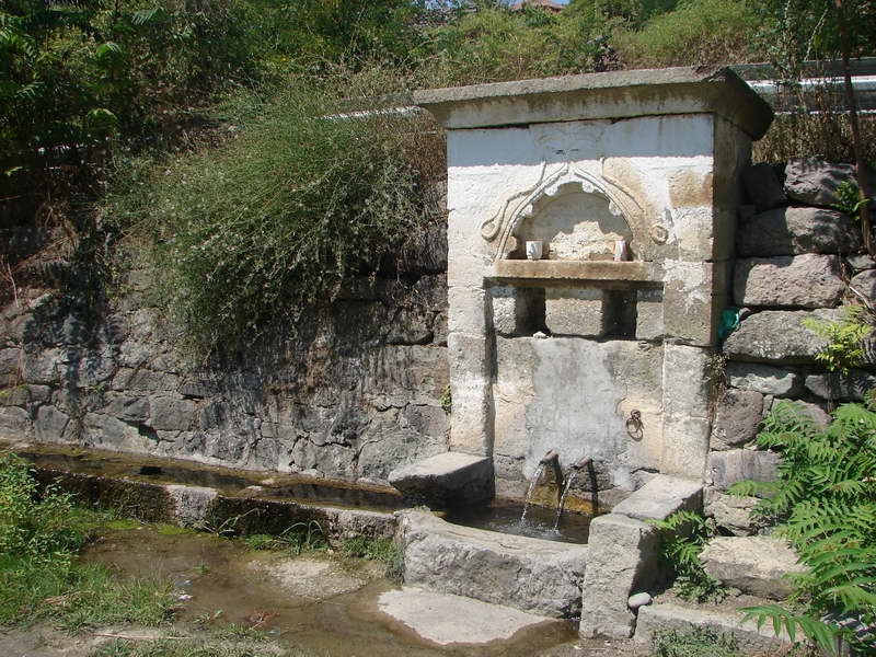 Повеќе јавни чешми во Прилепско со неисправна вода за пиење