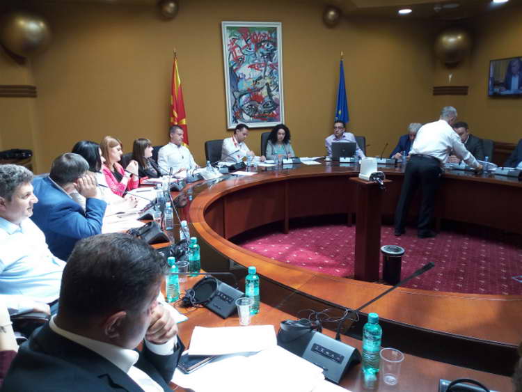ВМРО-ДПМНЕ бара невладините да не издаваат препораки за членовите на Советите на ААВМУ и МРТ