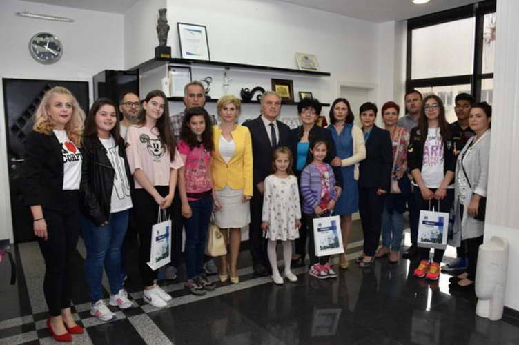 Победниците на ревијалните училишни смотри, денеска на прием кај градоначалникот Јованоски