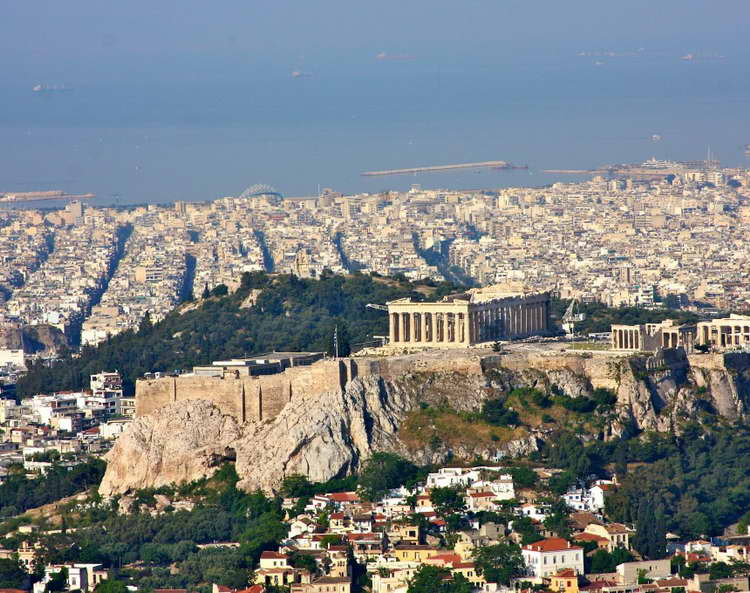Договорот за името е „блиску, а сепак далеку“, тврдат неофицијални грчки владини извори