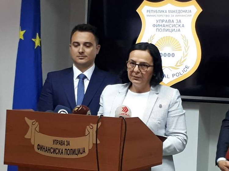 Тодоровиќ ги врати првите 433.000 евра од „Скопје 2014“ во буџетот на Општина Центар