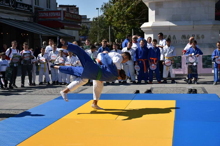 Во рамки на европската недела на спортот, во Прилеп одржана презентација на џудото