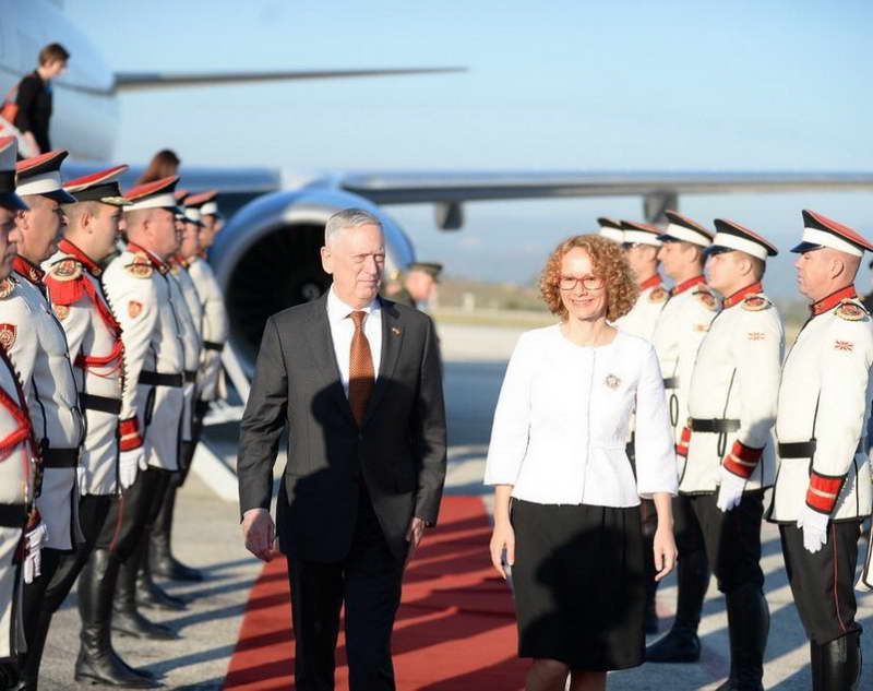 Матис пристигна во Скопје поради можното руско мешање во референдумот