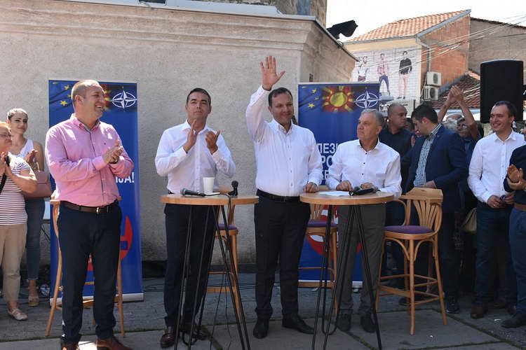 Трибина во Прилеп, со градоначалникот Илија Јованоски и министрите Никола Димитров и Оливер Спасовски