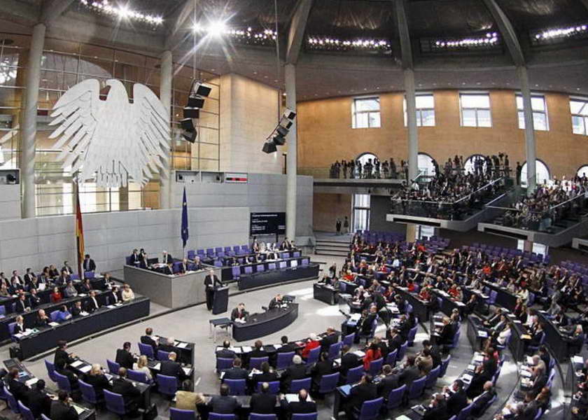 Бундестагот одобри почеток на преговорите за Македонија