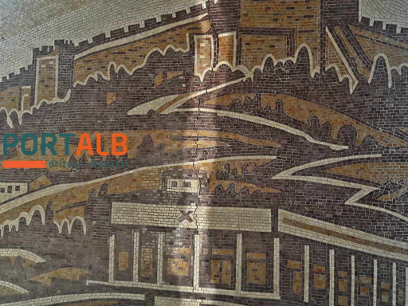 Распука мозаикот на плоштадот „Скендербег“