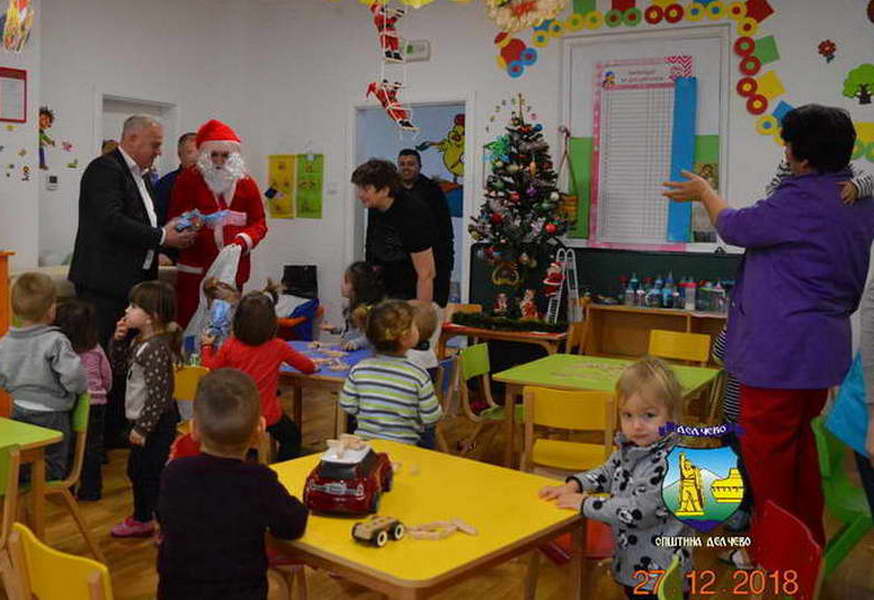 Илјада новогодишни пактечиња за дечињата во Делчево