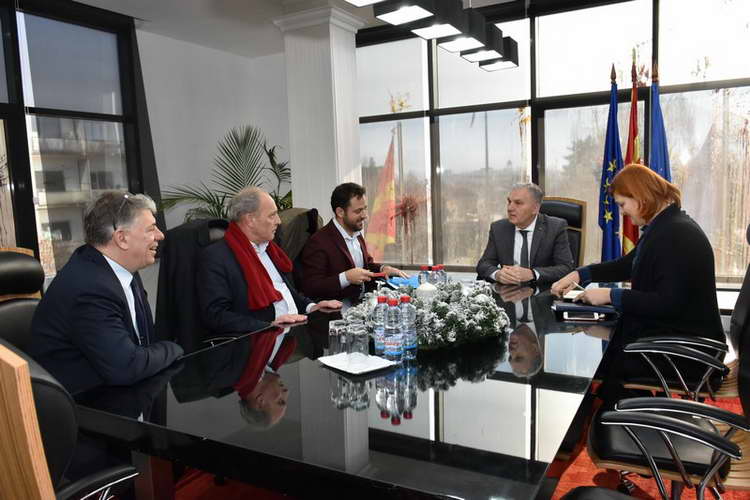 Средба на градоначалникот Јованоски со претставници на Францускиот институт и амбасадата на Швајцарија