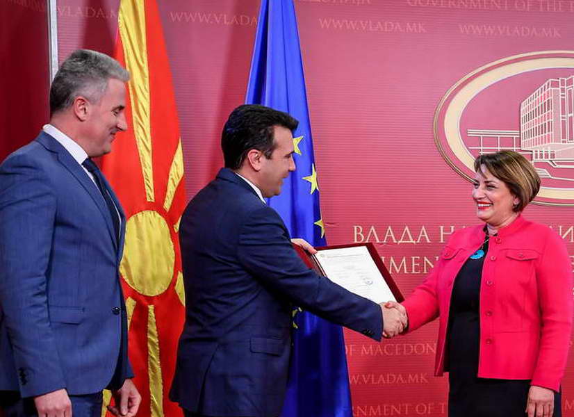 Заев и Танасоски го доделија првиот сертификат за овластен економски оператор на Европа АД Скопје