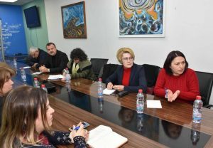 Работен состанок на градоначалникот Јованоски со директорите на основните училишта