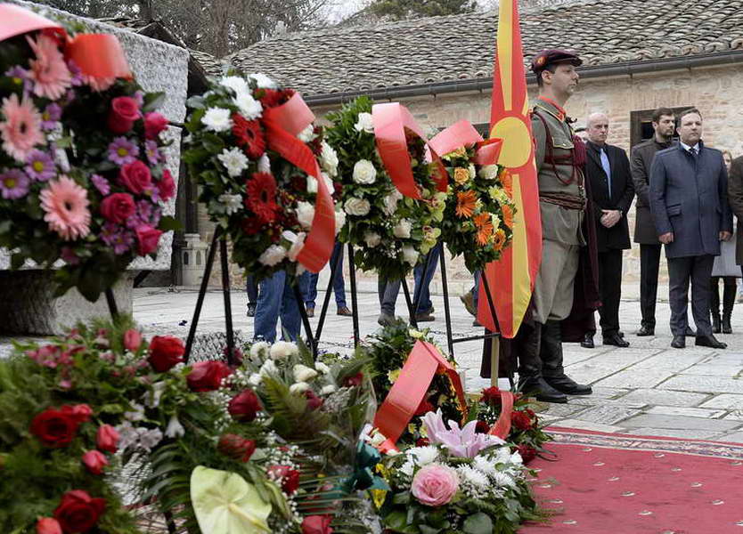 Делегација на Владата на Република Македонија положи свежо цвеќе на гробот на Гоце Делчев