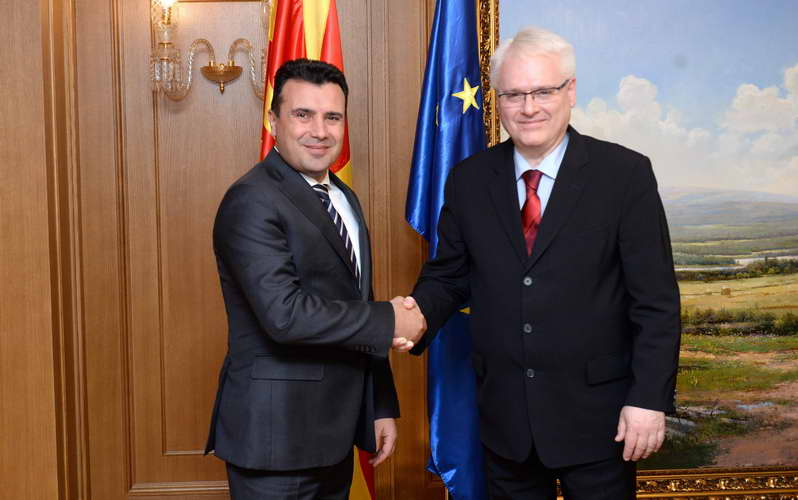 Средба на премиерот Заев со делегација на Хрватско–македонската тангента предводена од поранешниот хрватски претседател Јосиповиќ