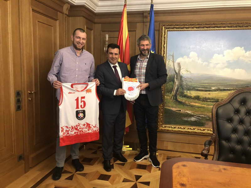 Средба на премиерот Заев со претставници на Одбојкарската федерација на Република Македонија
