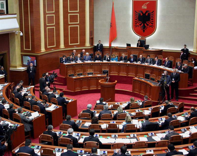 Албанија утре ќе го ратификува протоколот за членство на Македонија во НАТО