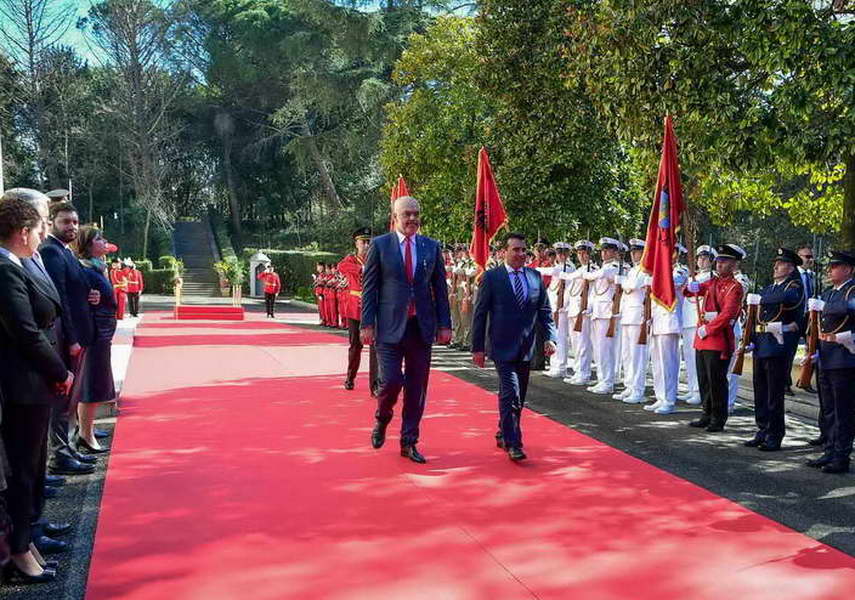 Заев во посета на Албанија: Има голем потенцијал за унапредување на економската соработка