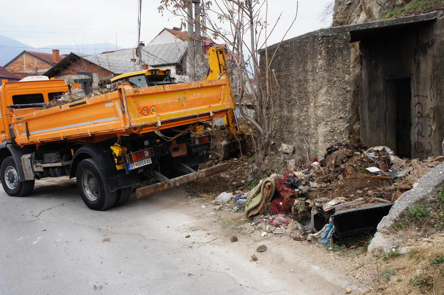Јавните претпријатија ги чистеа депониите во Битола