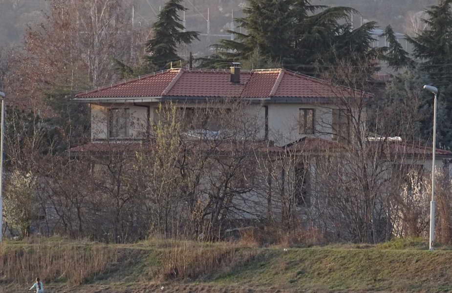 По мандатот, Коце Трајановски се подновил со куќа
