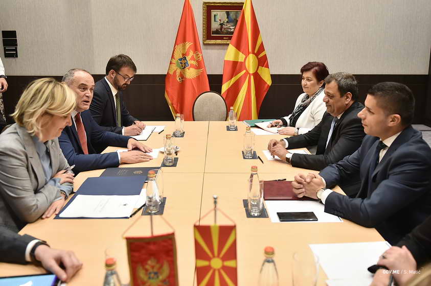 Вицепремиерот Анѓушев, министрите Сугарески и Николовски на билатерална средба со колегите од Црна Гора
