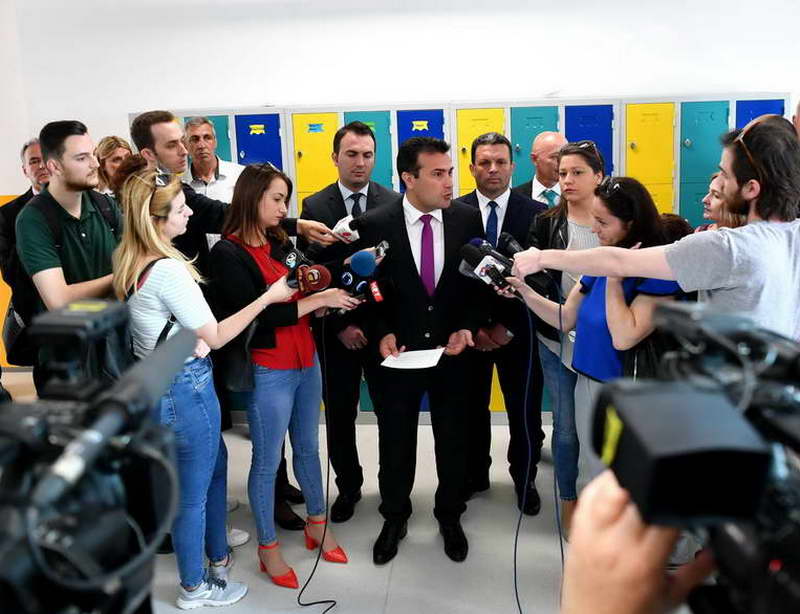 Премиерот Заев на отворањето на нов објект на ОУ „Вера Јоциќ“ во Гази Баба