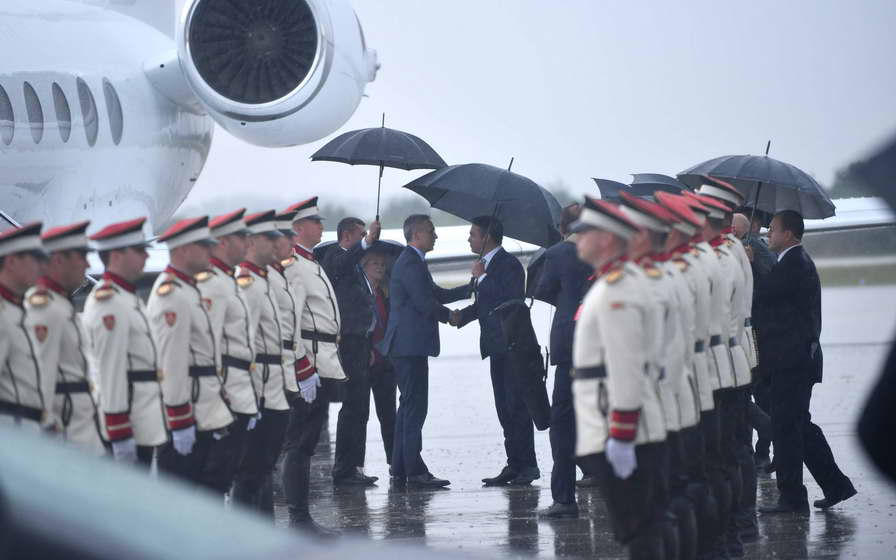 Генералниот секретар на НАТО Столтенберг и амбасадорите на Северноатлантскиот совет пристигнаа во официјална посета на земјата