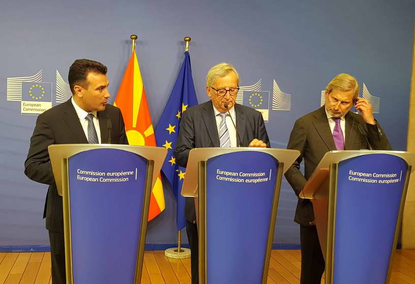 Заев на прес со Јункер и Хан: ЕК ја смести Северна Македонија на листата на најголемите достигнувања на ЕУ