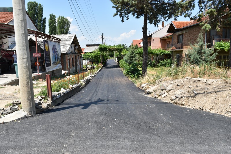 Асфалтирани пет краци на улиците „Александар Македонски“ и „Цане Кузманоски“