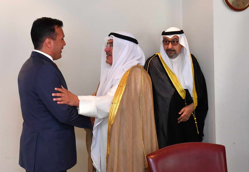 Средба на премиерот Заев со кувајтскиот амбасадор Ал-Атики: Обостран интерес за развој на економската соработка и поддршка во здравството
