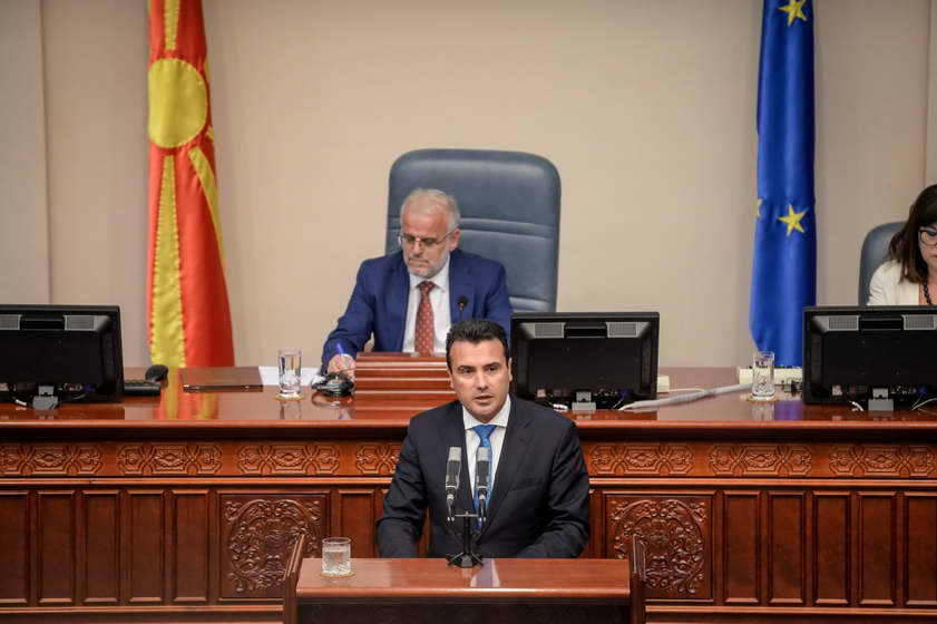 Премиерот Заев во Собрание: Економските владини политики даваат резултати, приходот од придонеси не бил никогаш повисок (видео)