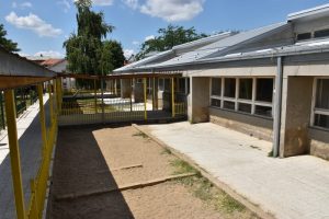 Целосно реконструиран покривот на детската градинка „Тризла“