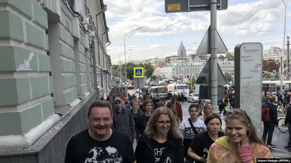 Најмалку 19 уапсени на опозициските протести во Москва