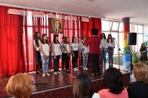 Основните училишта „Рампо Левката“ и „Добре Јованоски“ ги одбележаа патроните празници