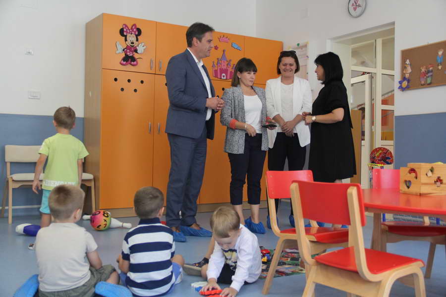 Министерката Царовска во посета на новоизградената градинка „Буба Мара“ во општина Аеродром