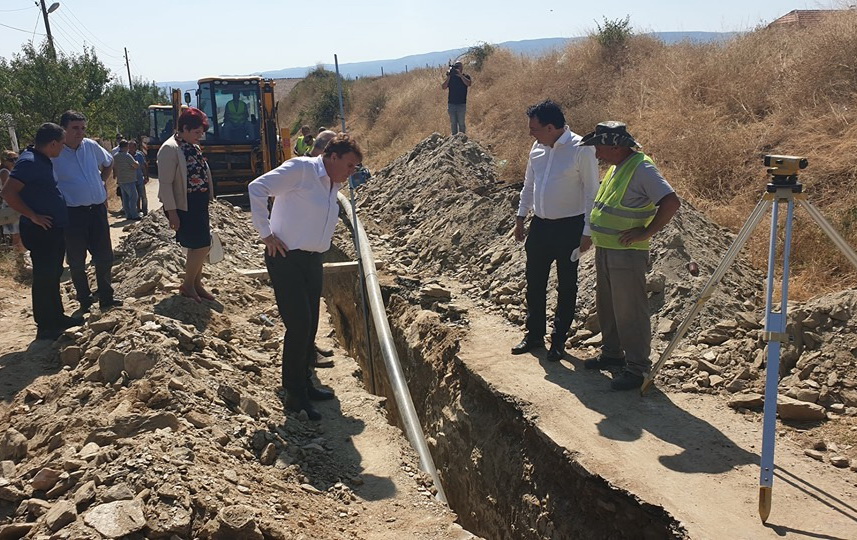 Сугарески: Градиме нов водовод во Радовиш, веќе нема да има рестрикции на вода
