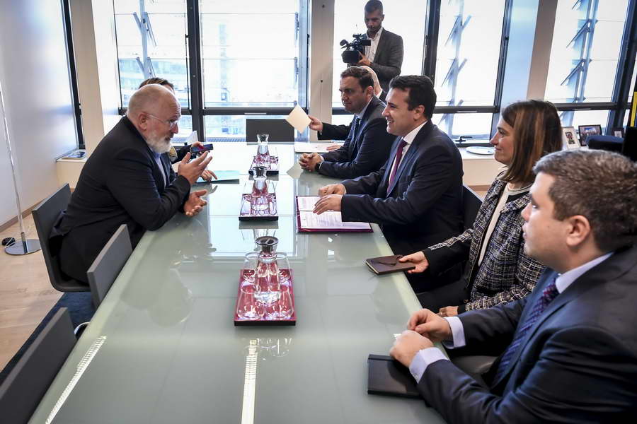 Заев и Тимерманс: Остварувањата на Северна Македонија треба да се испочитуваат со одлука за старт на преговарачкиот процес