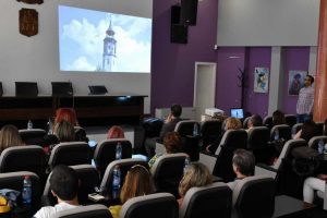 Градоначалникот Јованоски ги прими професорите од шесте држави, учесници во проектот „Финансиски и претприемачки вештини за активно граѓанство“