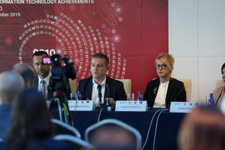 Министерот Манчевски на панел дискусија во Будва, посветена на Отворено владино партнерство
