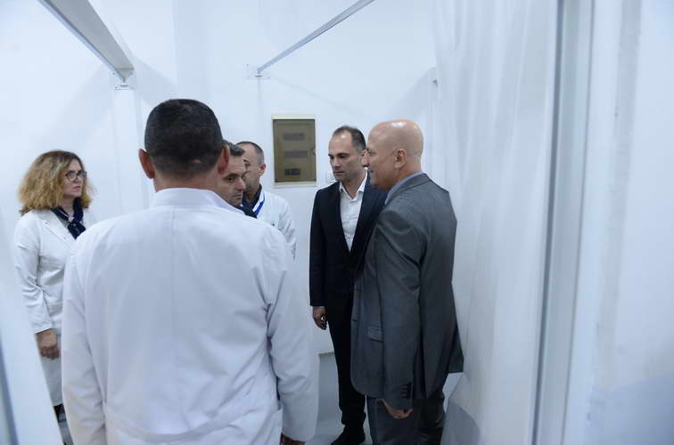 Филипче: Капацитетот со човечки капитал на Клиничката болница во Тетово е зголемен за 15 отсто