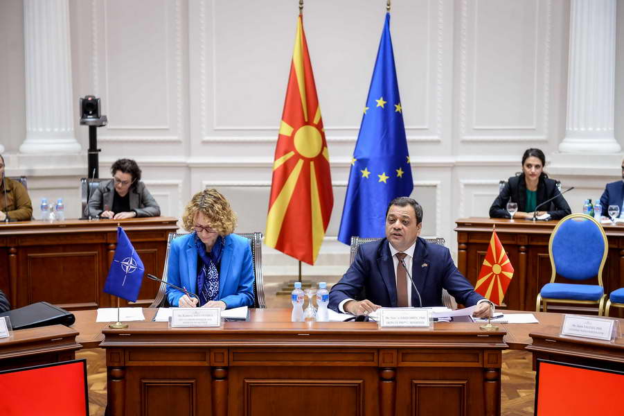 Анѓушев и Шекеринска: Членството во НАТО е можност македонските компании да учествуваат во јавните набавки за потребите на Алијансата