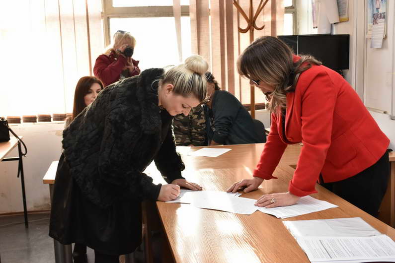 „Самовработување со грант“ – 35 невработени лица од општина Прилеп добија неповратни средства за отворање сопствен бизнис