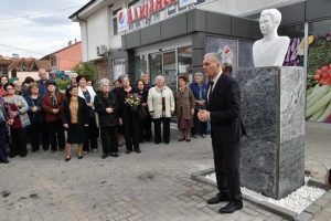 Со откривање на споменикот „Жртви на фашизмот“ започна чествувањето на 3. Ноември, Денот на ослободувањето на Прилеп