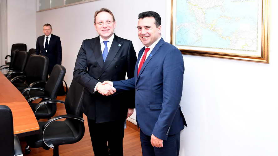 Средба на премиерот Заев со новиот еврокомесар за проширување Верхелји