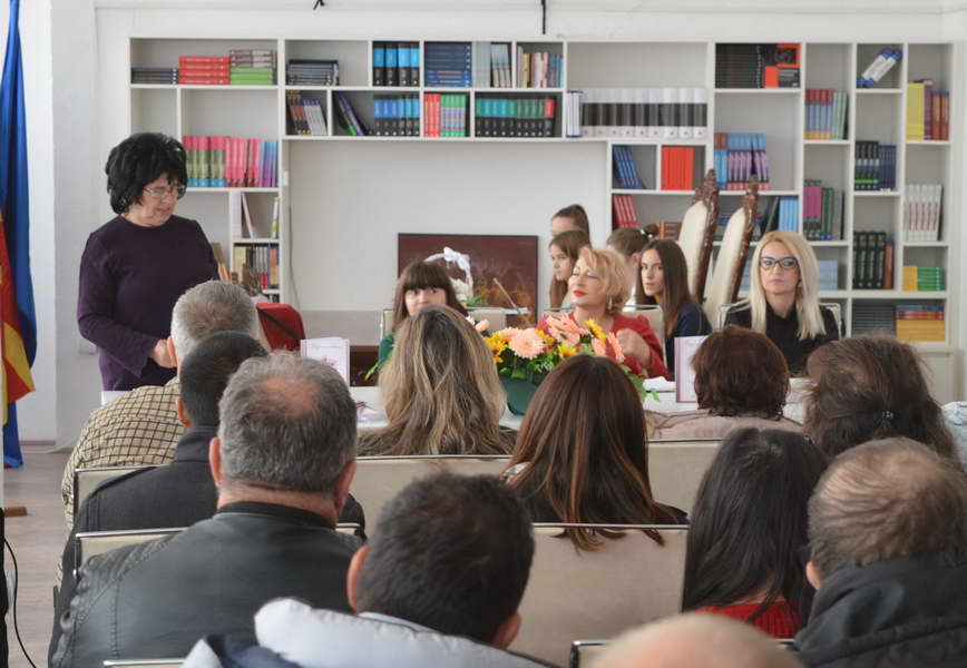 Денови на хуманост во Делчево: Промовирана новата книга на поетесата Ана Дедова