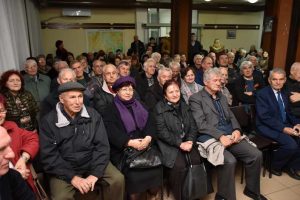 Мила Царовска со прилепските пензионери: Реформата во пензискиот систем дава резултати, пензиите се зголемуваат за 900 денари