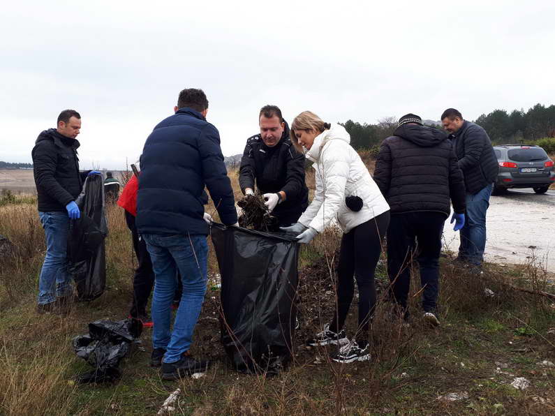 Успешно спроведена акцијата за чистење на Прилеп и неговата околина