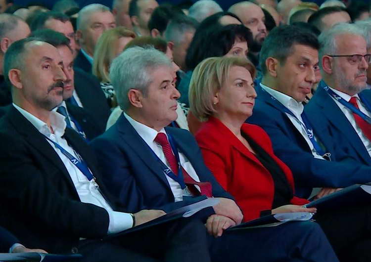 ДУИ одржа конгрес, Ахмети реизбран за претседател